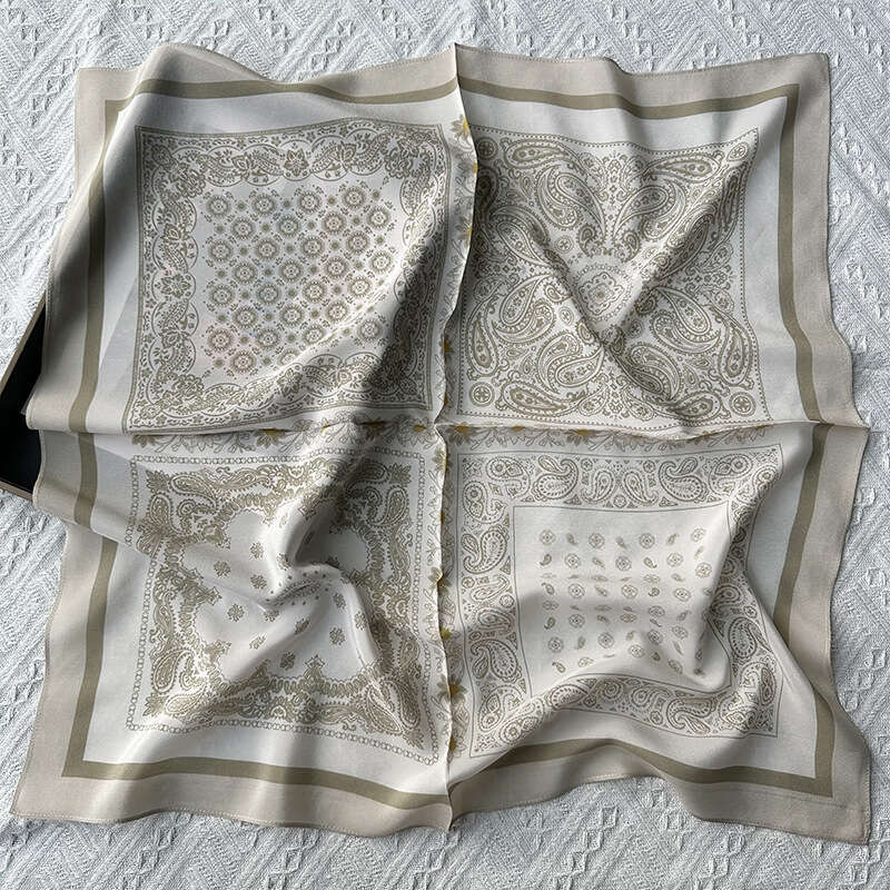 Green Fashion Four-Grid Paisley Spring Summer Crepe de Chine Mulberry Versatile Silk 70 Square Scarf