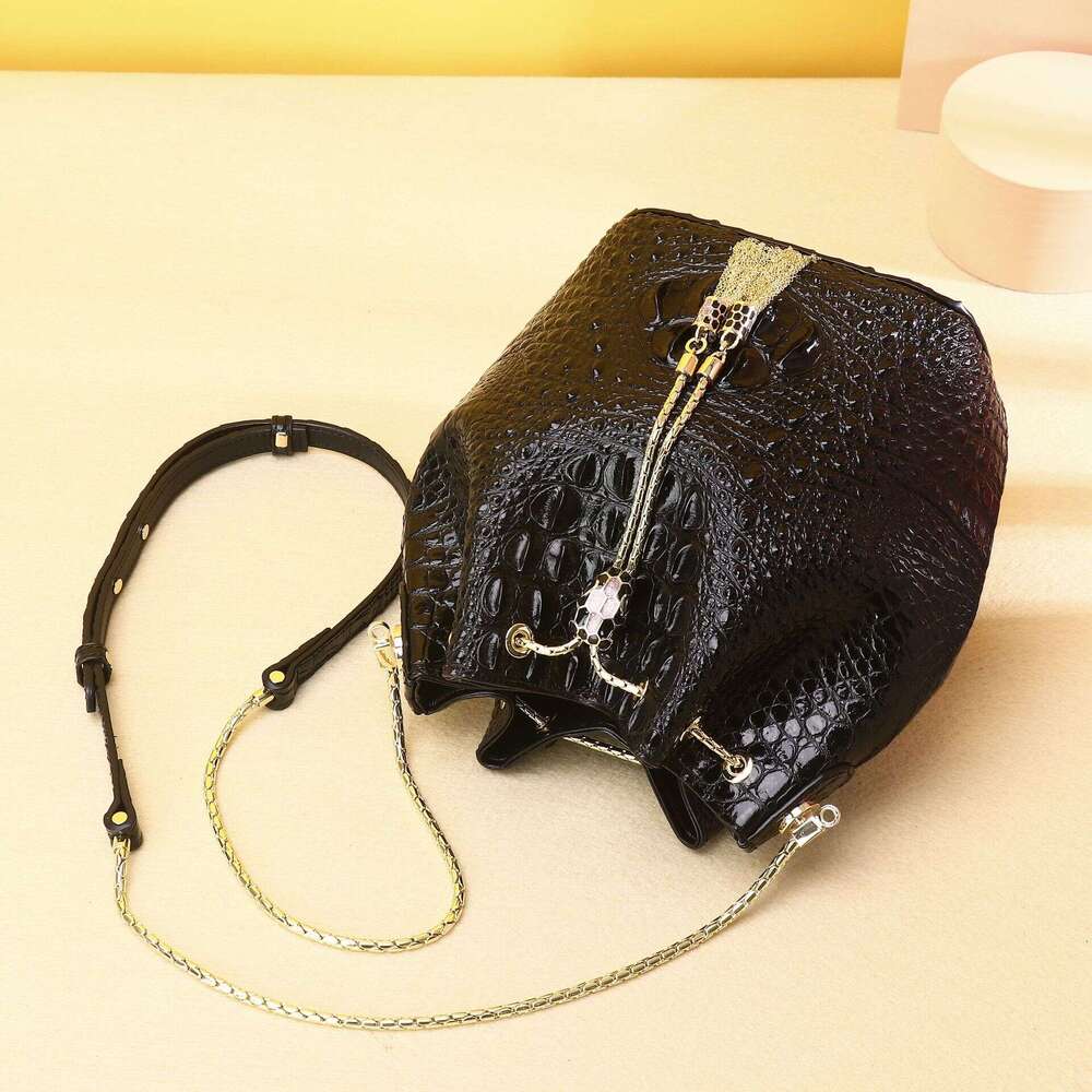 Classic Crocodile Bone Pattern Fashion Handbag Bucket Single Shoulder Crossbody Unique Women's Bag Trendy Style