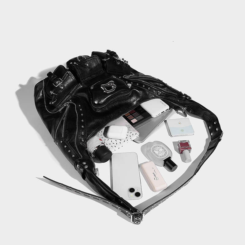 Design Large Capacity Handbag Sweet Cool Girl Fashion Versatile Single Shoulder Underarm Motorcycle Bag Heavy Rivet Multi-Pocket