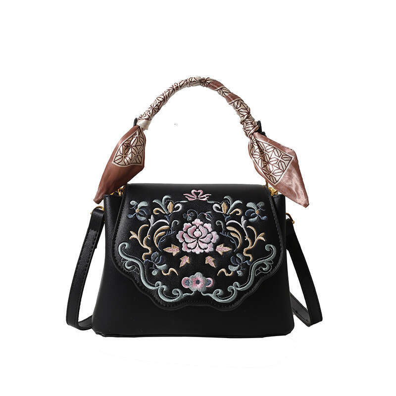 For Women 2025 New Fashion Chinese Style Embroidered Artistic Crossbody Niche High-End Shoulder Bag