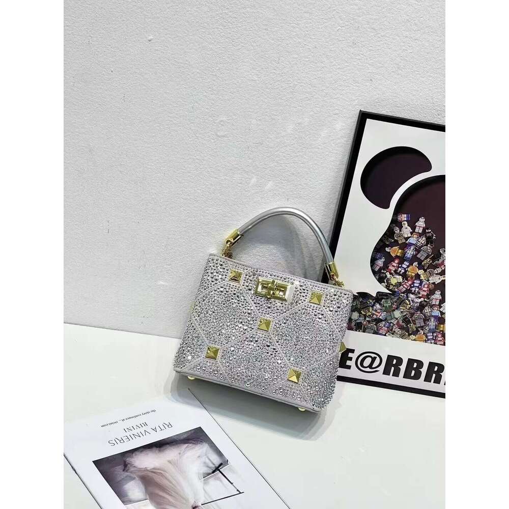 Diamond-Studded New Handbag Flap Shoulder Crossbody Chain Women's Small Square Bag blingbling