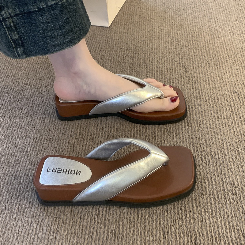 Ddmyoutdoor Toe Clip Flip Flops For Women Summer New Style With Skirts Beach Shoes High End Fashion Casual Sandals Outdoor Shoes