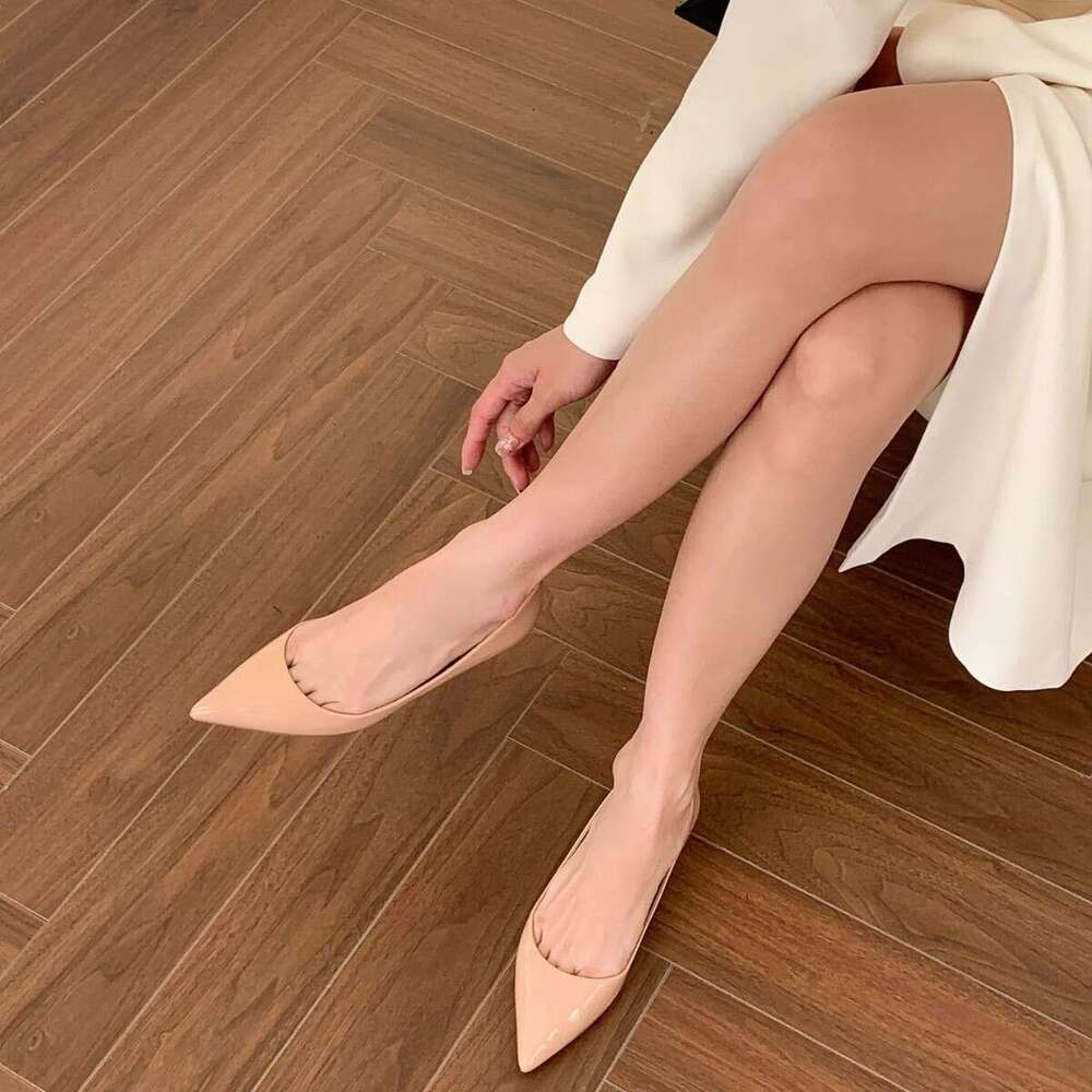 Instant Dispatch~ Patent Leather Sexy Red Sole Flat for Women 2025 New Style Elegant Pointed Toe Work Nude Color Single Shoes