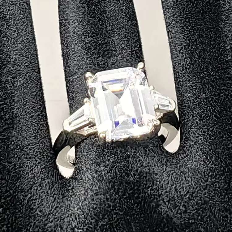 High Quality Wholesale Stunning Contemporary Rhodium Plated Pure 925 Silver Moissanite Three Stone Rings Fine Jewelry