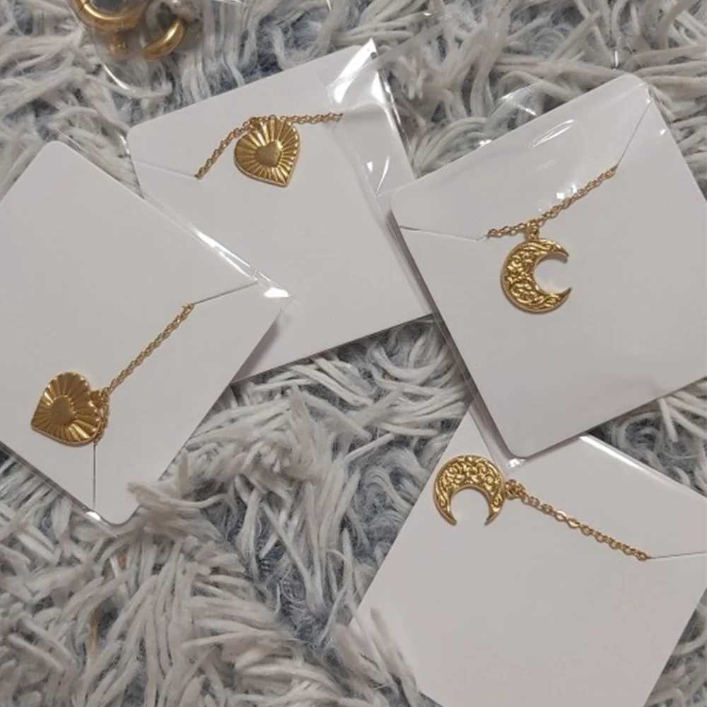 Stainless Steel Heart Pendant Necklaces For Women Fashion Butterfly Chain Geometric Round Pendant Necklace Party Gift Jewelry Z250614