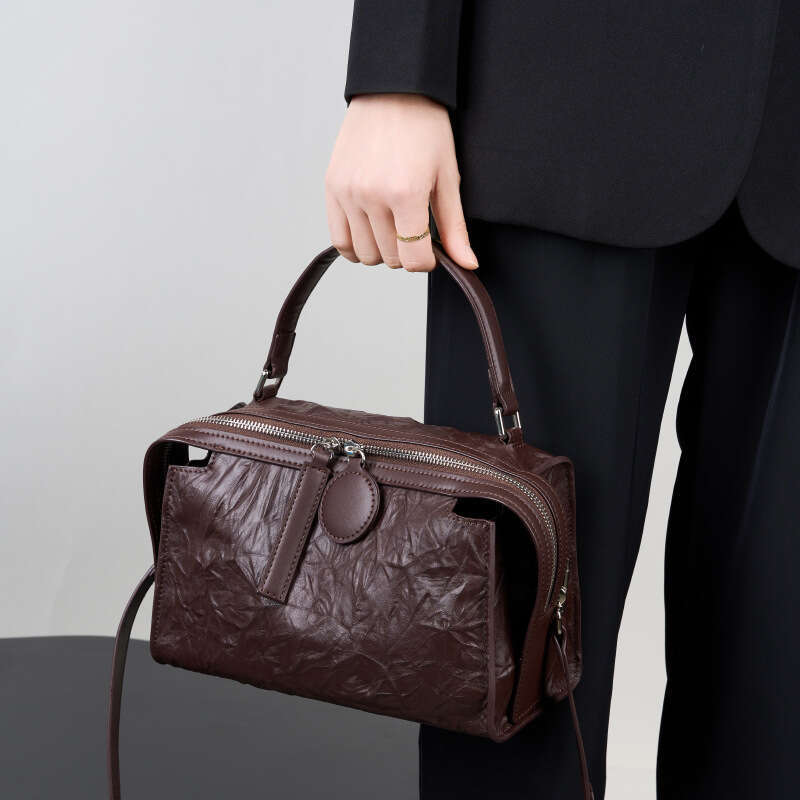 Designer Bag Spring Summer New High End Boston Light Luxury First Layer Wrinkled Cowhide Genuine Leather Women S Handbag Hand Grasp Pattern Pillow Bag