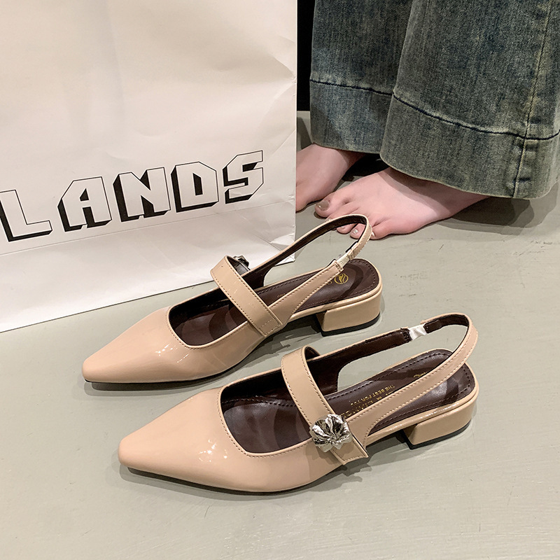 Ddmyoutdoor European Style Chunky Pointed Elegant Closed Toe Sandals For Women New Summer Trend Mid Heel Patent Leather Mary Jane Shoes Outdoor Shoes