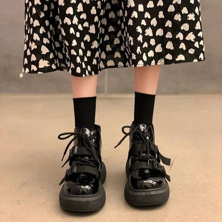 Ddmysports British Style Leather New Thick Sole Versatile Height Increasing Student Black Martin Boots Outdoor Shoes