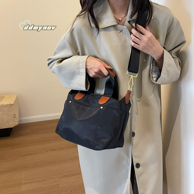 High-end for Women, Autumn and Winter Large Capacity New Oxford Cloth Casual Handbag, Versatile Tote Bag, Crossbody Bag ddmynov