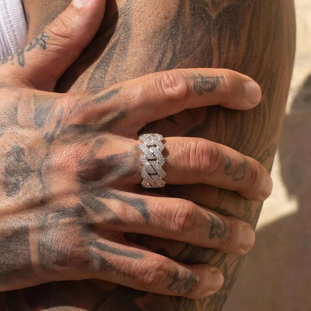 Stylish Aesthetic Iced out Moissanite Diamond Ring with Cuban Chain Link Trendy Design for Wedding Engagement Gift or Party