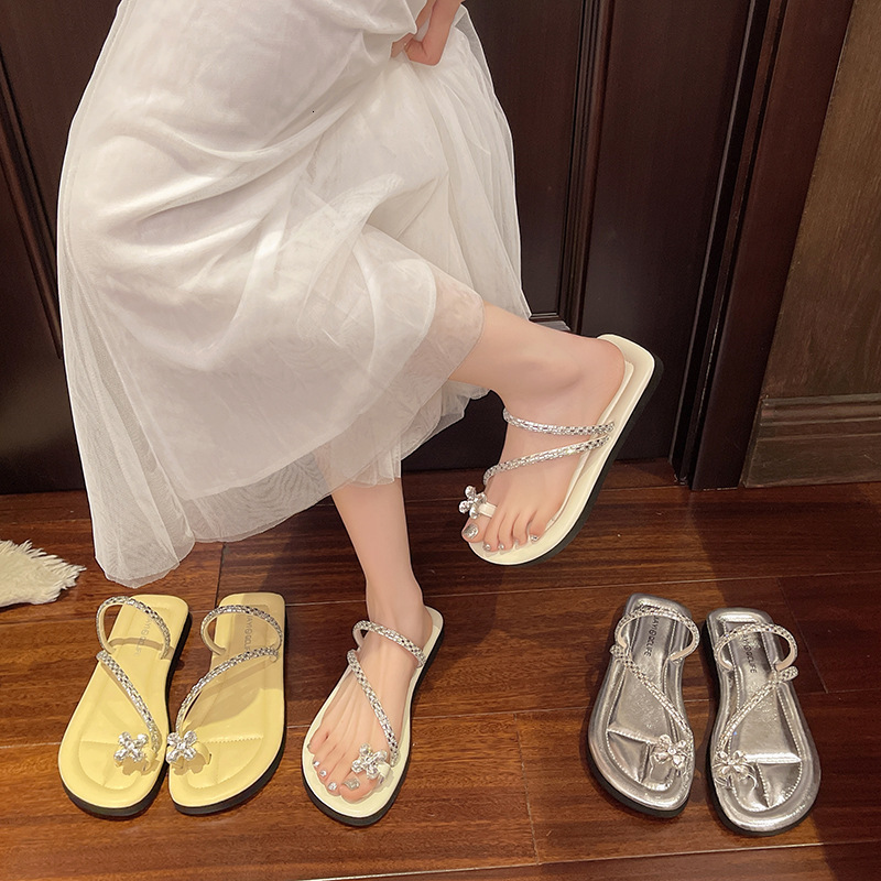 Ddmyoutdoor Flat French Style Toe Ring For Women New Summer Soft Sole Dress Shoes With Rhinestones Stunning Beach Sandals Outdoor Shoes