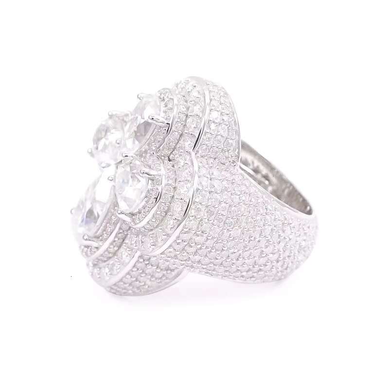 Pass Diamond Tester Hip Hop D Color VVS Bling Moissanite Four Leaf Clover Ring With 925 Sterling Silver GRA Women Men