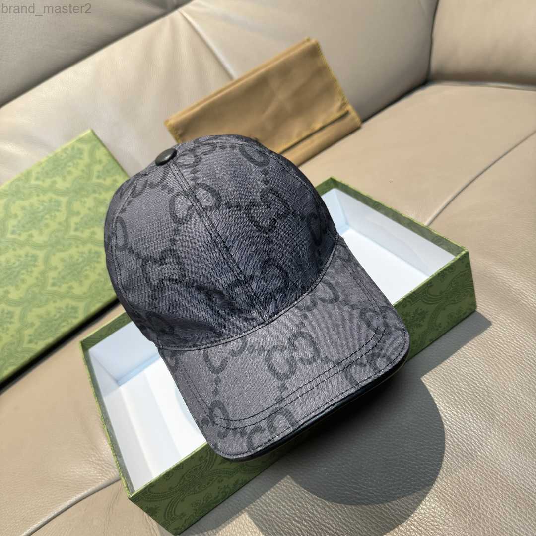 Designers Luxury Cap casquette Brand de Baseball de femme de luxe Four Seasons Fashion Sports de golf Chapeaux de loisirs Pulpez le vent Boston Fashion Dome Box nice