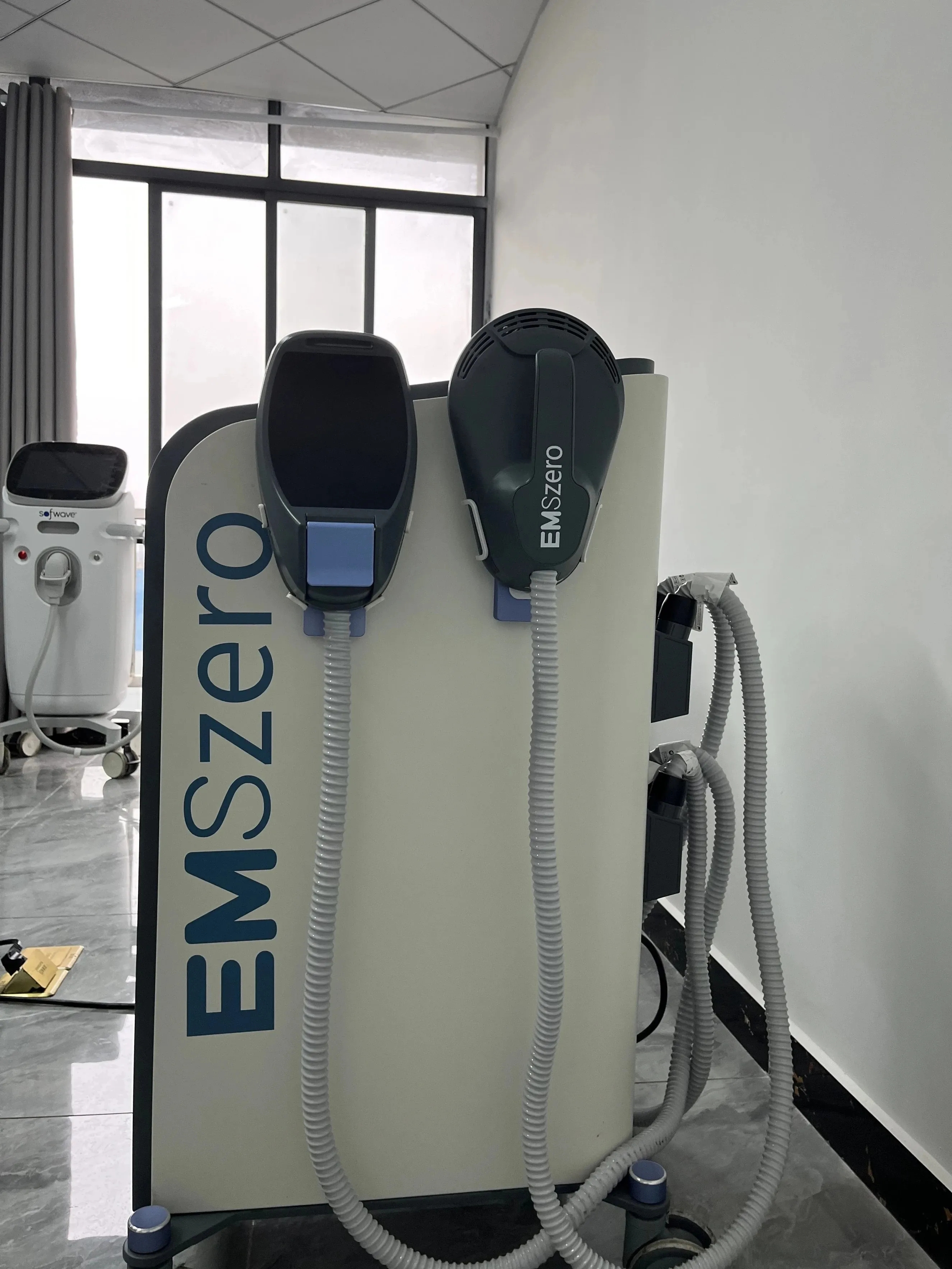 Professional EMSZERO Body Sculpt and Fat Reduction Instrument Tightens The Skin and Shapes The Perfect Curve. Easy To Operate And Multi-Language Inter