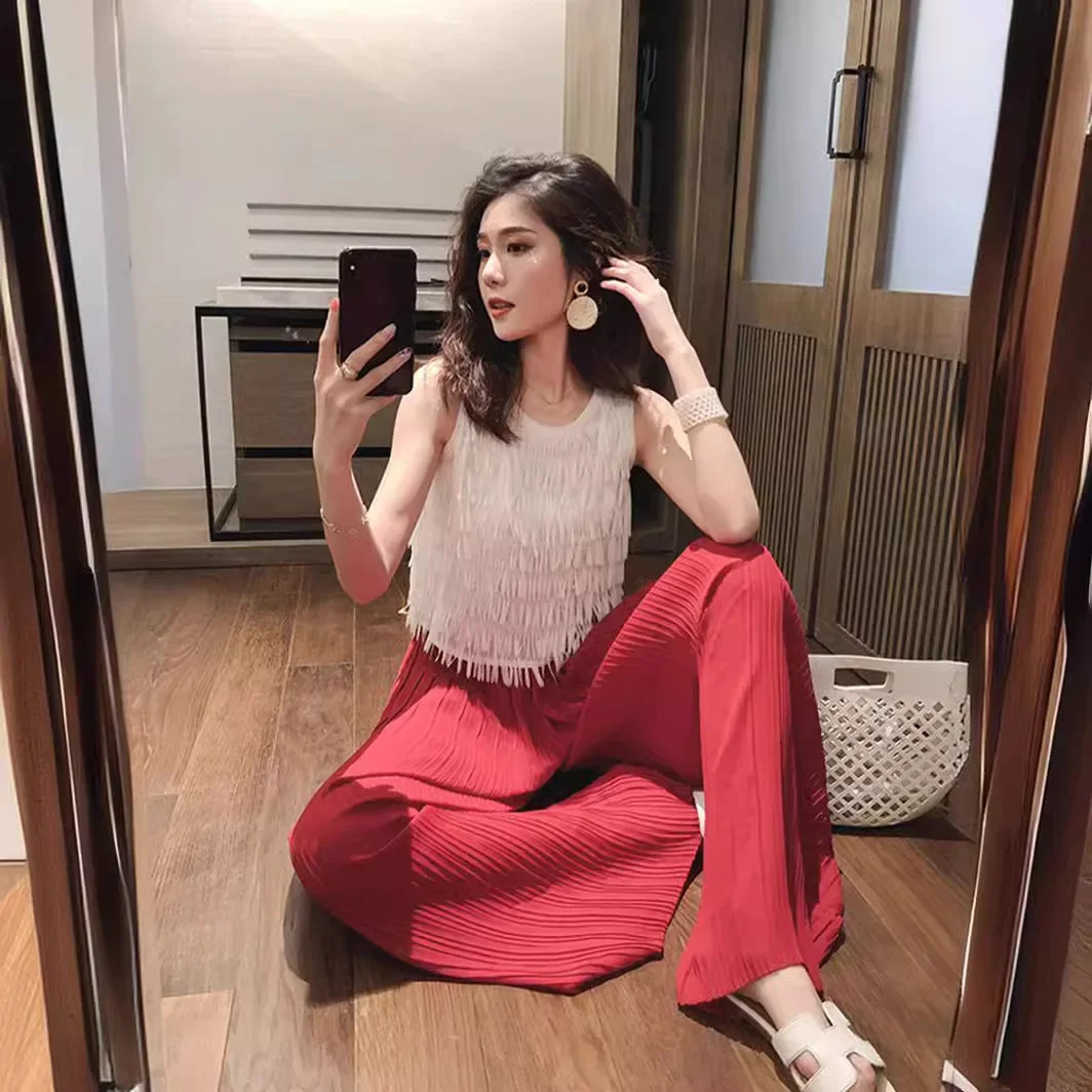 Womens Round Neck Sleeveless Chiffon Top Korean Style Slim Fit Overhead Base Shirt Trendy Bottoming Blouse 250614