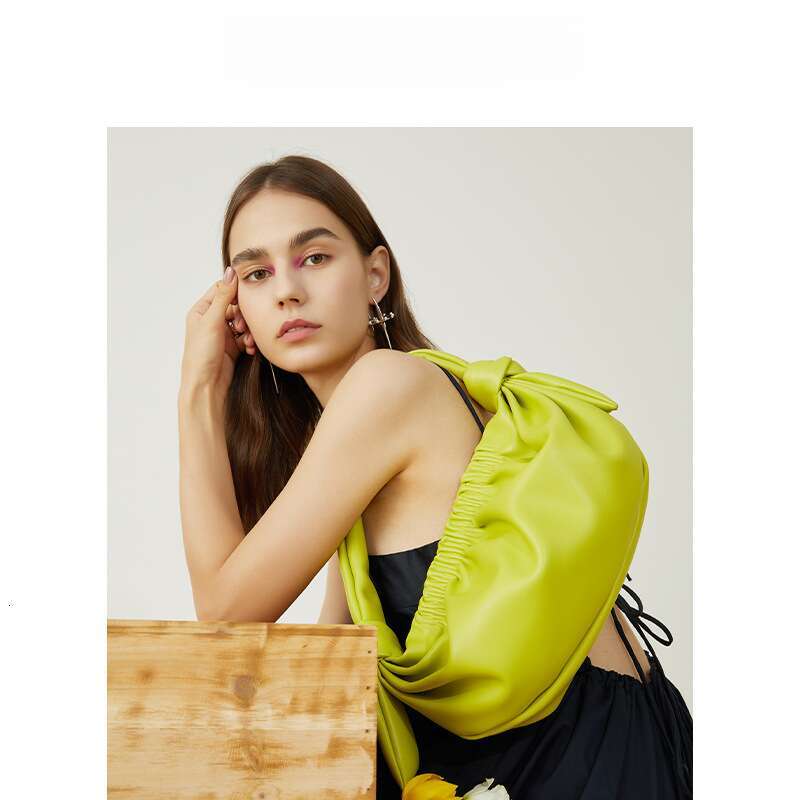 Design Underarm Handbag Shoulder Bag Mini bag Cowhide Versatile Pleated Genuine Leather Bow