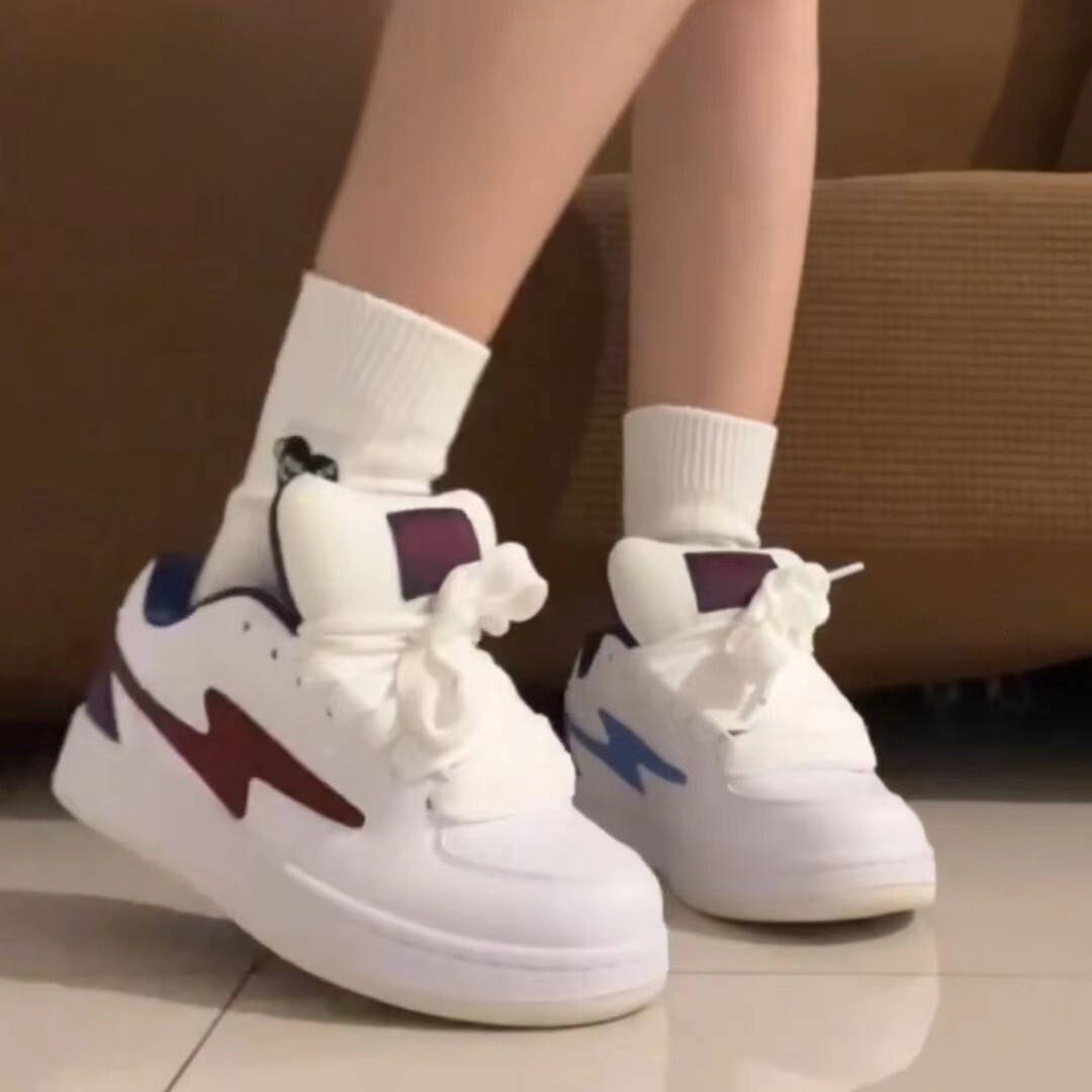 Ddmysports National Trend White Blue Red Mandarin Duck Lightning Letter Sole Bread Women Ins Versatile Sneakers Design Sense Casual Shoes Outdoor Shoe