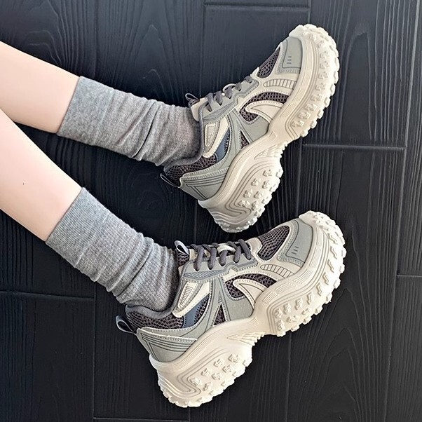 Ddmysports Spring New Thick Soled Height Increasing Lightweight Dad Shoes For Women Make Feet Look Smaller Versatile Casual Sneakers Outdoor Shoes