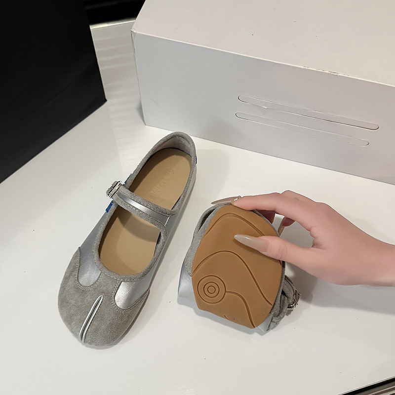 Ddmyoutdoor Design Sense Niche Flat Toe Korean Style Single Women S Spring Summer New French Silver Mary Jane Shoes Outdoor Shoes