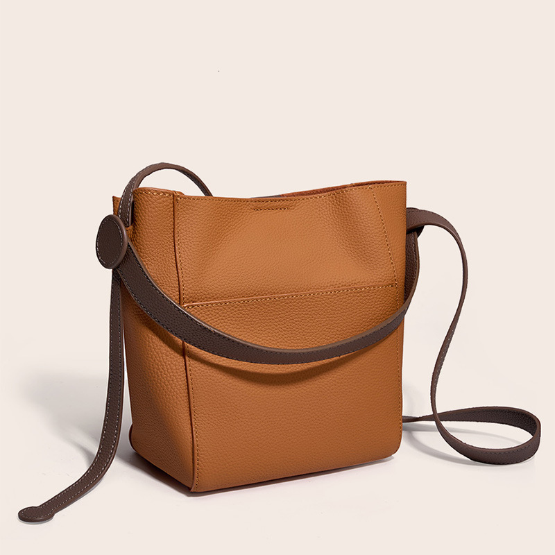 Free Shipping Designer Bags High-end Crossbody Bag Large Capacity Shoulder Bag New Commuter Women's Handbag Tote Bucket Luxury Bag Genuine Leathe