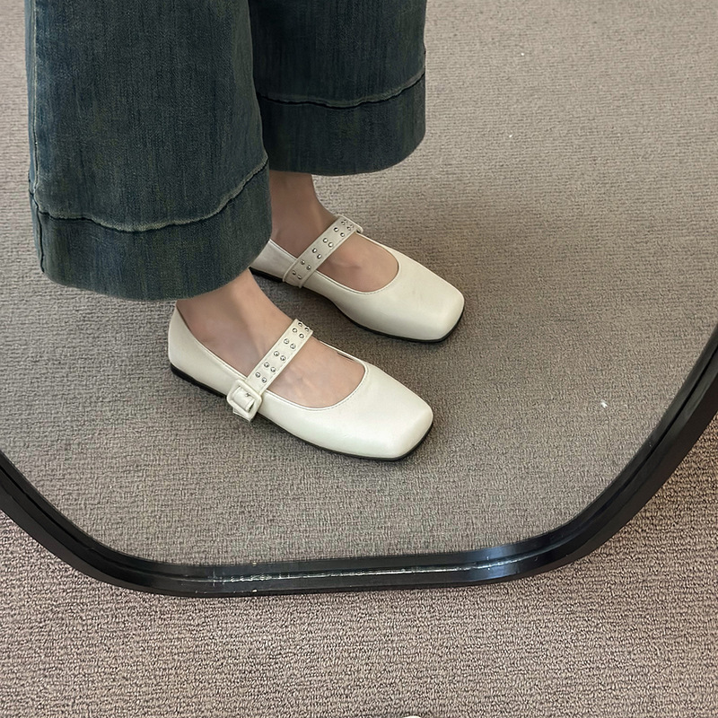 Ddmyoutdoor Low Heel Square Toe Mary Jane Belt Buckle Spring Autumn New Flat Rivet Small Leather One Strap Single Shoes Outdoor Shoes