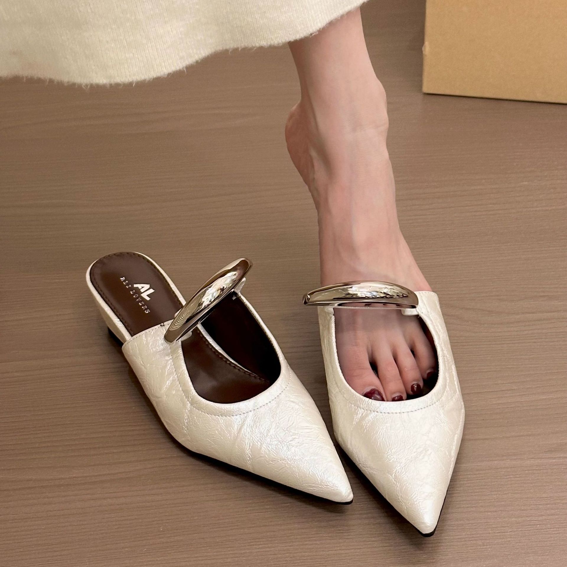 Ddmyoutdoor Fashionable Leopard Print Silver Buckle Wedge Closed Toe Mules For Women New Summer Outdoor Chunky Heel Mary Jane Sandals Outdoor Shoes