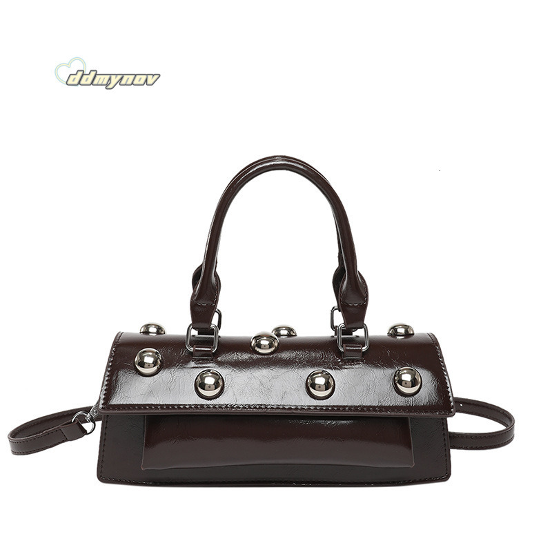 Trendy Underarm 2025 New Korean Style Fashion Rivet Personality Handbag Women's Shoulder Crossbody Tote Bag Trend ddmynov