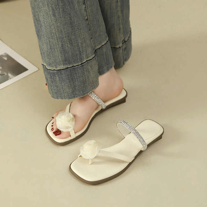 Ddmyoutdoor Fairy Style Fashion Rhinestone Toe Ring Slippers For Women Summer New Chunky Heel Dress Shoes With Flower Design Outdoor Shoes