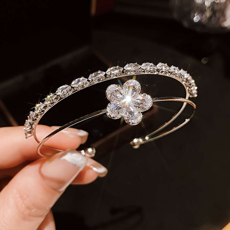 INS hot 25 New Designer bracelet Luxury Jewelry Colored Gemstones Zircon Flower Double Layer Open Niche High-end Elegant Commuting Clover Jewelry for 