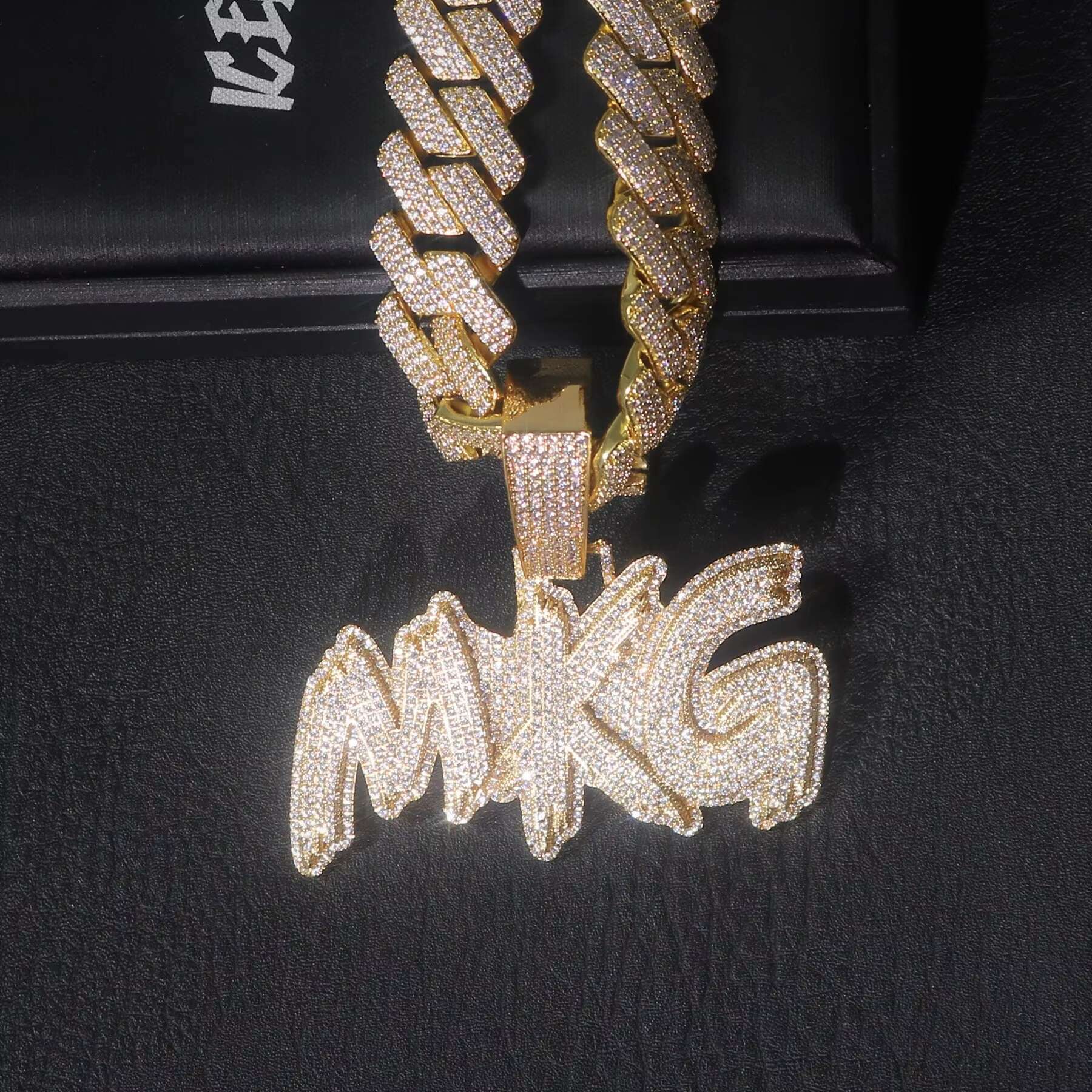 Mens High Quality S925 Rapper Pendant Hip Hop Necklace 2.5 Inches Iced Out Moissanite Diamond Shiny Letter Pendant Jewelry