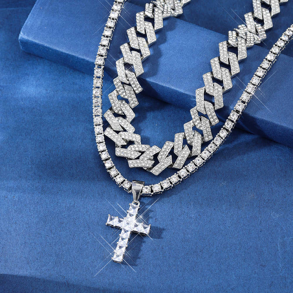 Diamond-studded cross pendant in alloy Cuban chain, single row chain with loop, versatile accessory for all occasions, hip-hop necklace X250224