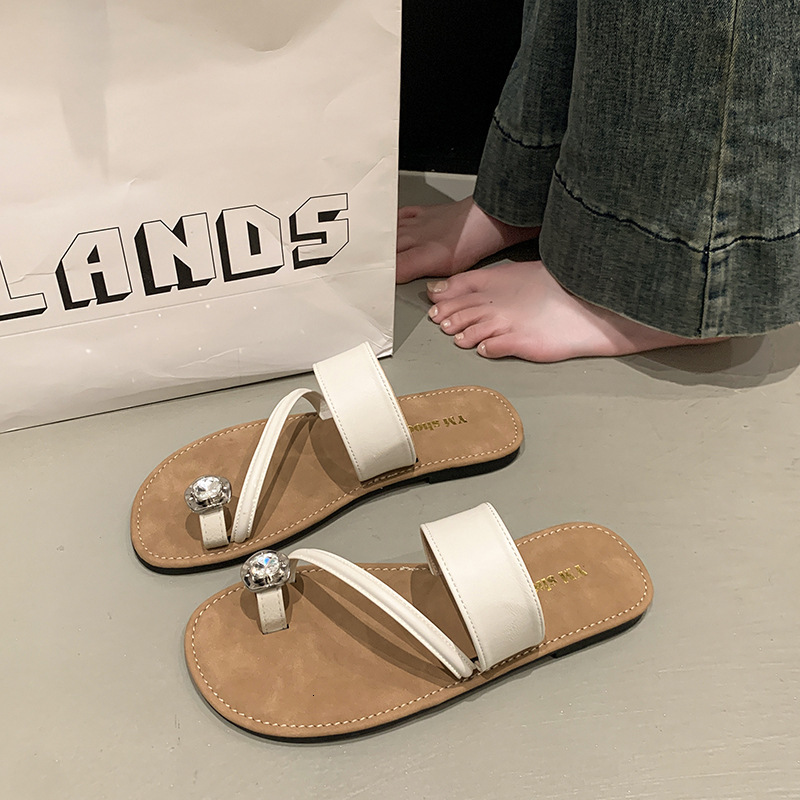Ddmyoutdoor Rhinestone Toe Ring Beach Sandals Summer New High End Fashion Flat For Women Outdoor One Strap Slippers Outdoor Shoes