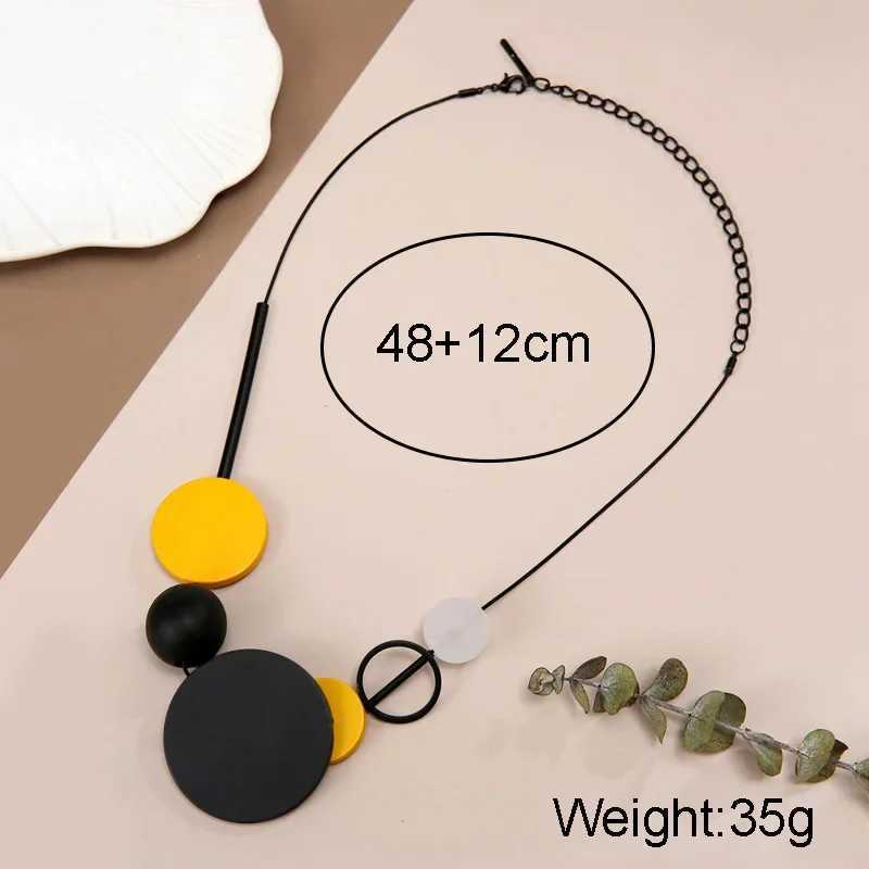Handmade Natural Black Wooden Round Slice Pendant Necklace for Women Statement Bib Necklaces Vintage Jewelry Z250614