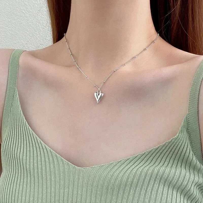 Vintage Golden Silver Color Heart Pendant Necklace for Women New Trend Girls Clavicle Chain Jewelry Birthday Gifts Wholesale Z250614