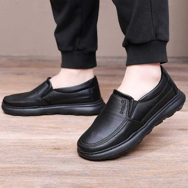 Men Loafers Light Leather Casual Shoes Autumn Male Outdoor Walking Shoes Comfortable Mens Sneakers Soft Loafers Mens Shoes XJ250614