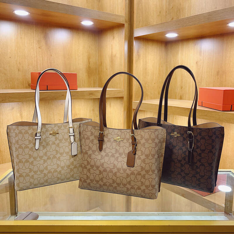 Free shipping French Handheld Tote for Women 2025 New Trend Brand Same Style Large Capacity Versatile Shopping Shoulder Bag