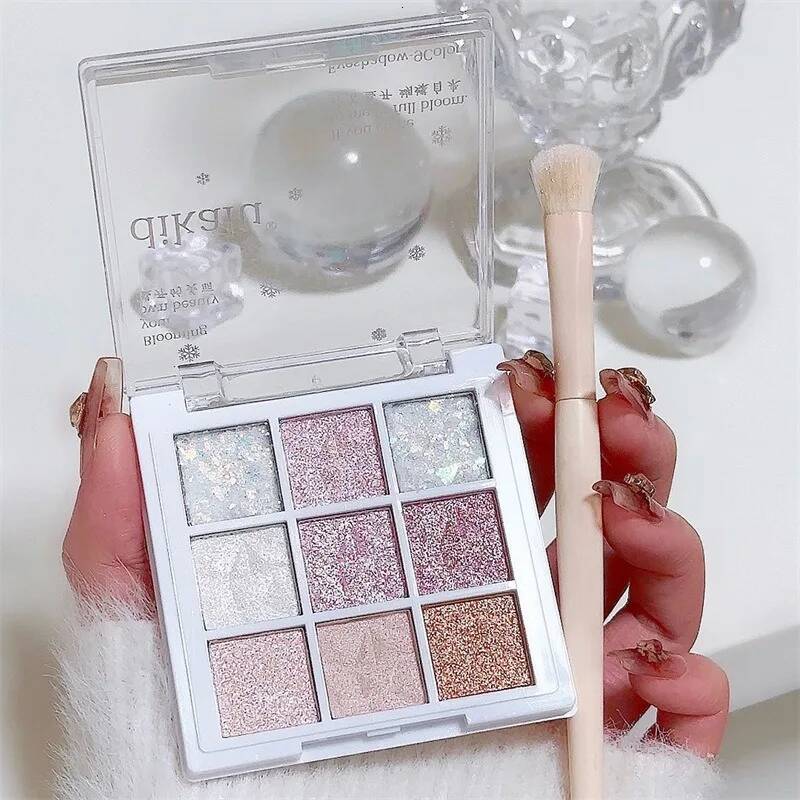 Snow Sequin 9-Colors Glitter Snowflake Dia White Eye Shadow Pearly Charming Contour Eyes Make Up Palette