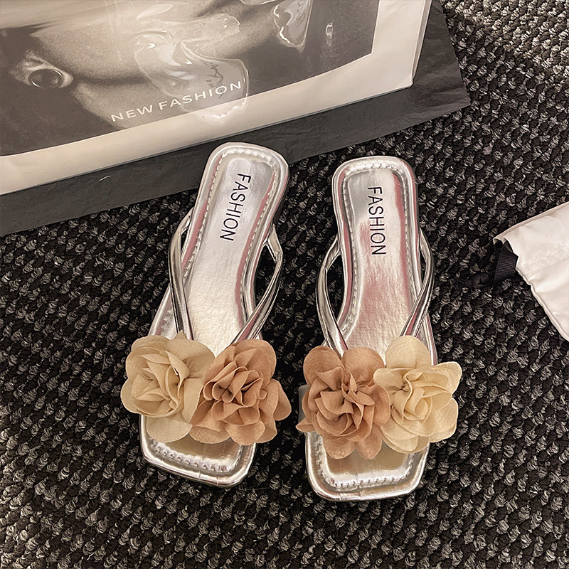 Ddmyoutdoor Flat Flip Flops For Women New Summer Fashion Soft Sole Toe Post Beach Sandals Trendy Outdoor Shoes