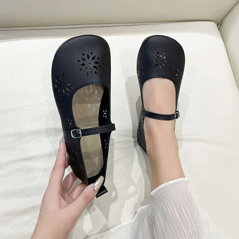 2025 New Ladies Leather Shoes Fi Slip Womens Flat Shoes Soft Comfort Walking Shoes Lightweight Non-slip Loafers Shoes XJ250614