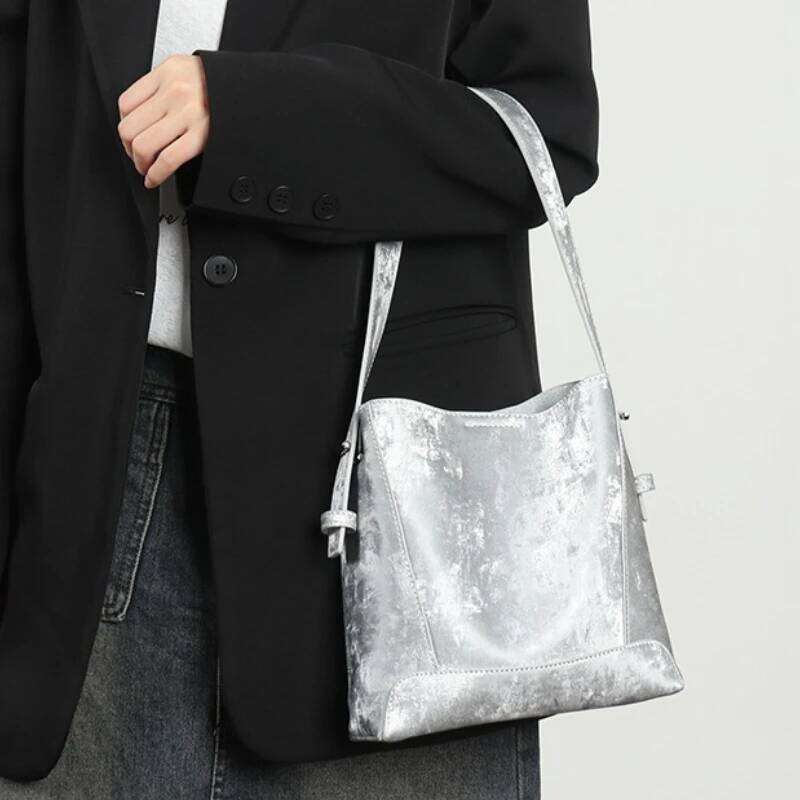 New Ladies Cowhide Leather Shoulder Trendy Sier Women's Hobo Handbag Design Casual Tote Bag Purses and Handbags