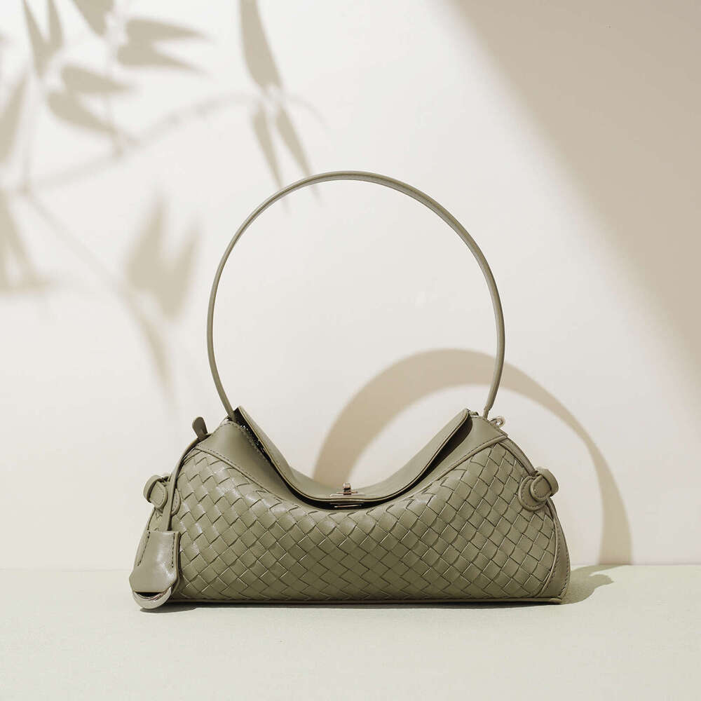 2025 New Minimalist Woven High-Quality Commuter Shoulder Lightweight Versatile Daily Crossbody Bag For Women
