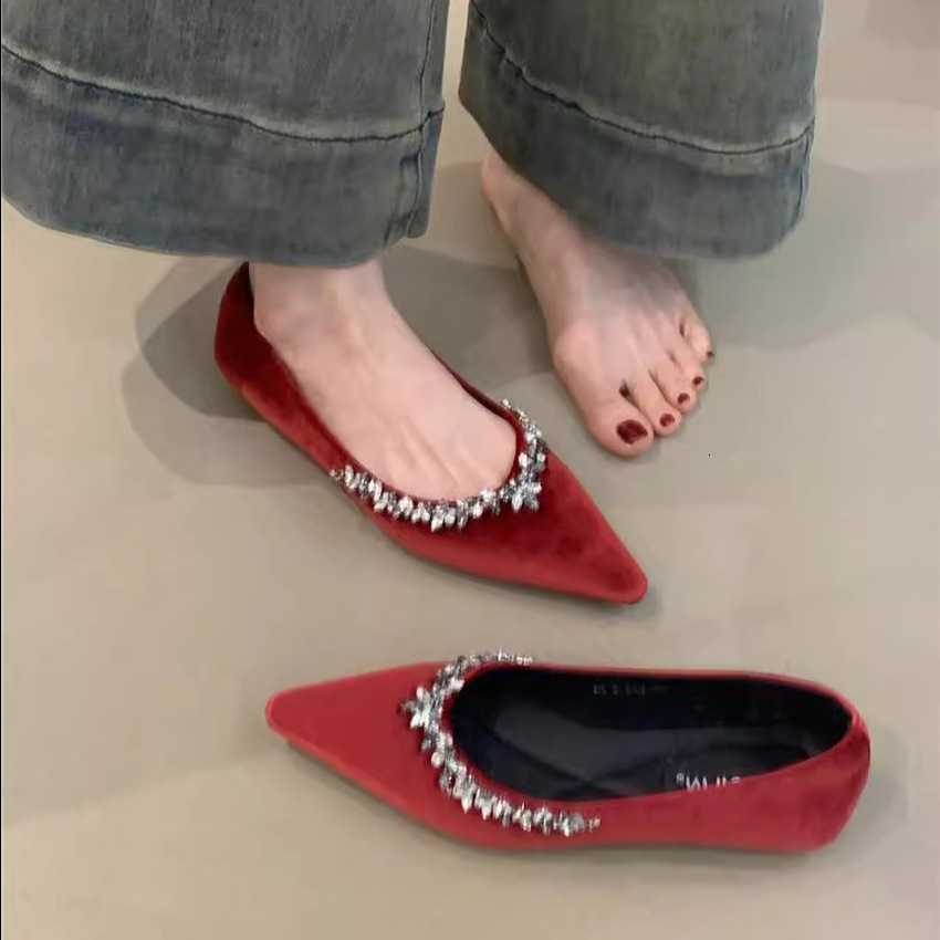 Ddmyoutdoor Elegant Rhinestone Pointed Toe Single For Women Spring French Sweet Velvet Red Shallow Mouth Soft Sole Evening Shoes Outdoor Shoes