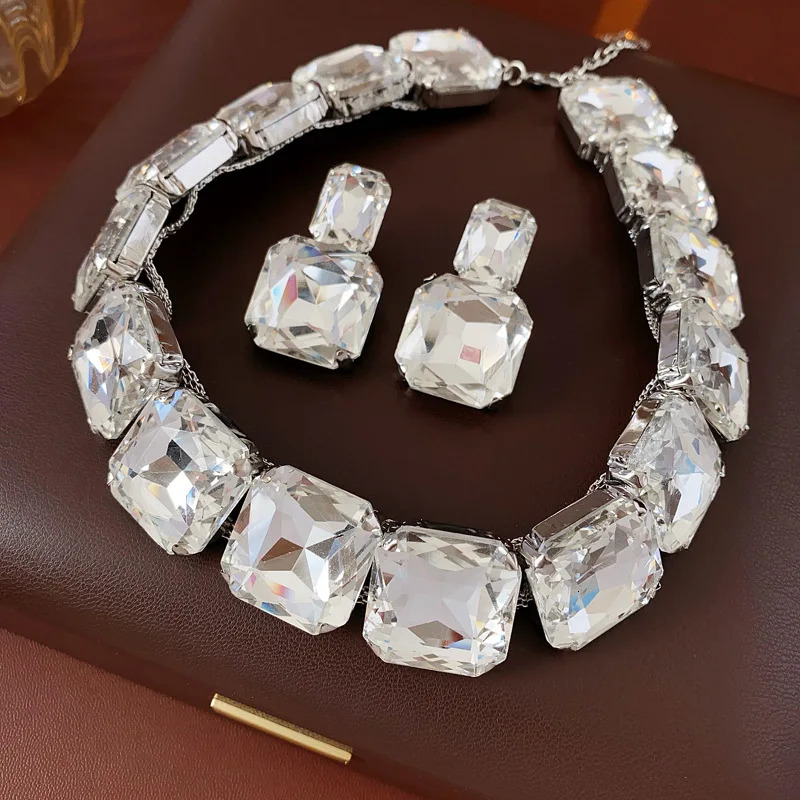 Inlaid Rhinestone Square Earrings Necklace Two-piece Set Fashion Versatile Exaggerated Temperament Light Accessories Sets 250530