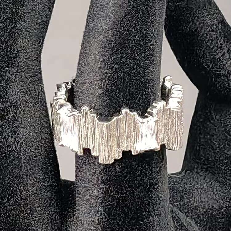 Elegant Irregular Rhodium Plated Twist Carving Opening Adjustable 925 Sterling Silver Broken Ice Moissanite Ring for Unisex