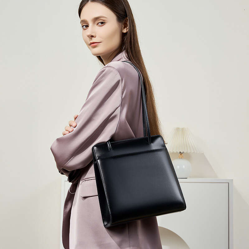 Designer Bag Special Offer Early Autumn New Tote High End Cowhide Bucket Bag Elegant Red Handbag For Women