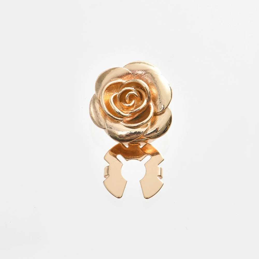 1Pcs New Arrival Elegant Alloy Rose Cufflinks for Women Scarf Clips Shirt Decorative Buttons Covers Fashion Jewelry Accessories XJ250614