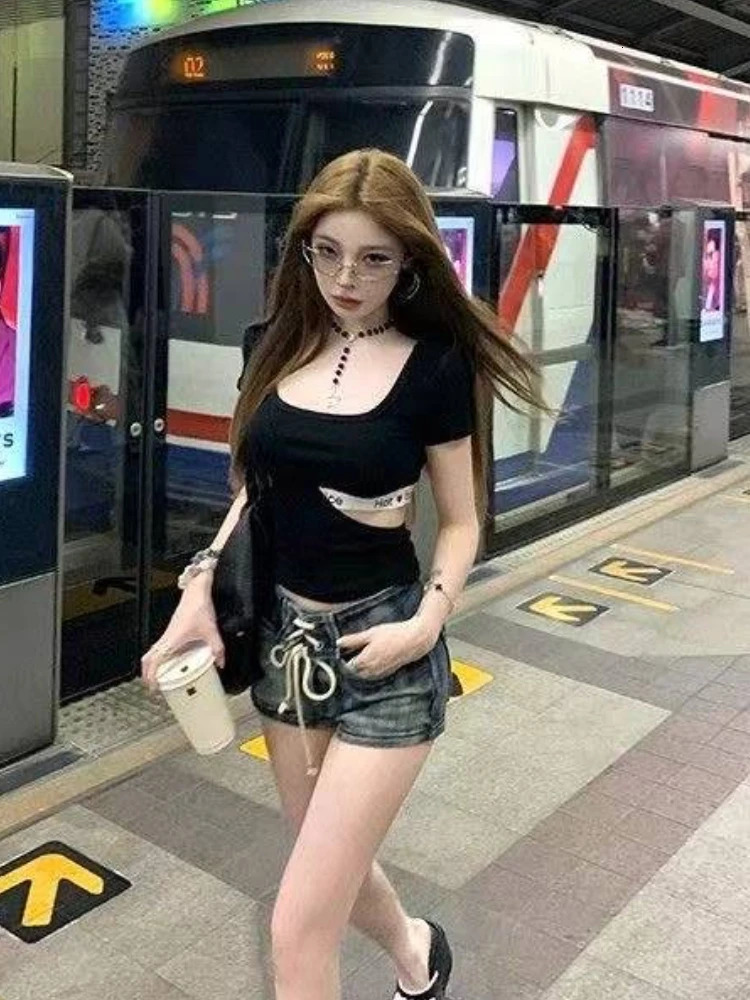 Womens Blue Y2k Denim Shorts Vintage Harajuku Jean Shorts 90s Aesthetic Low Waist Mini Short Pants Emo 2000s Clothes Summer 250613