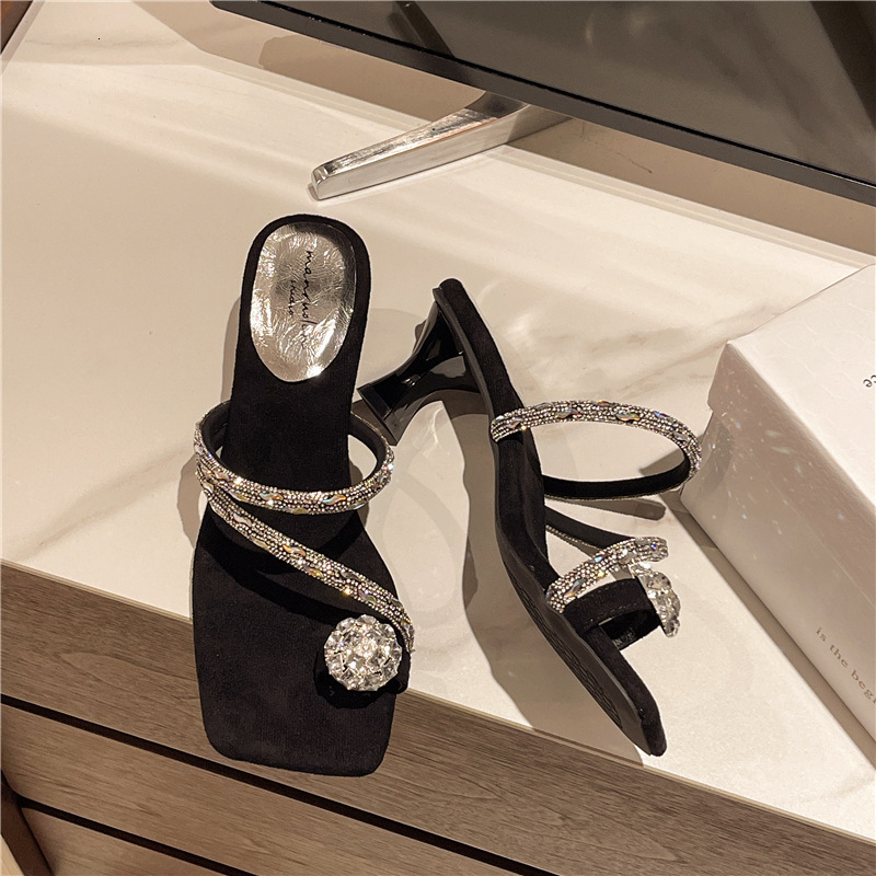 Ddmyoutdoor French Fairy Style Rhinestone Toe Ring Sandals For Women Summer Outdoor Silver Soft Sole New Vacation Beach Slippers Outdoor Shoes