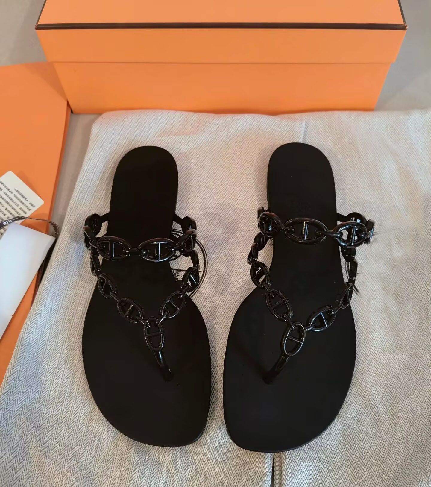 Summer Brand Women Island Sandals Flats Lady Chaine Dancre Straps Beach Slippers Waterproof TPU Slip On Flip Flops Wholesale Lady Casual Walking EU35-41