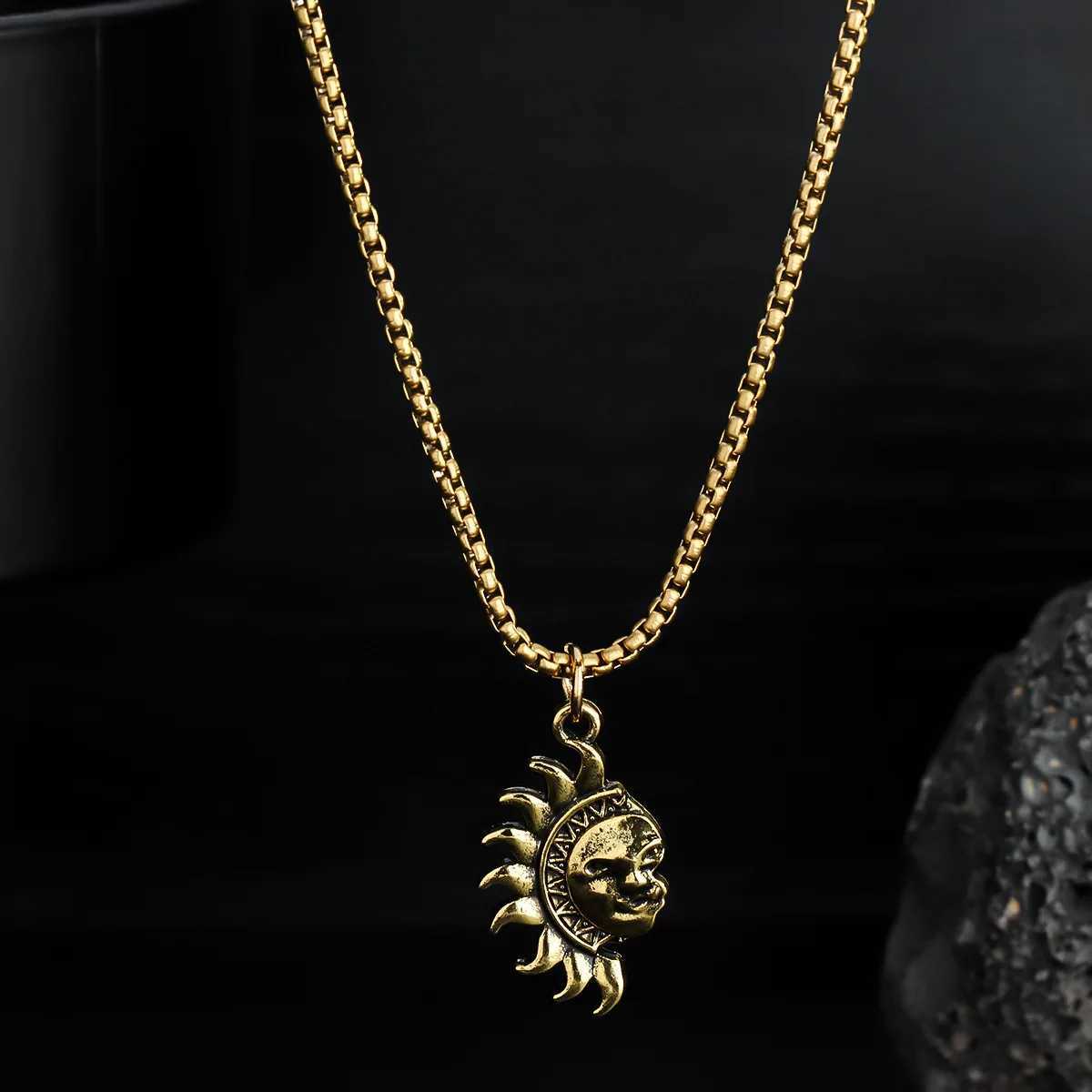 FTCY 2pc/Set Sun Moon Couple Necklace Vintage Stainless Steel Asymmetrical Necklaces Pendants for Women Goth Jewelry Z250614